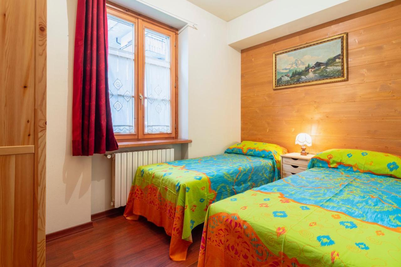 Villa S. Francesco - Stayincortina Cortina d'Ampezzo Ngoại thất bức ảnh