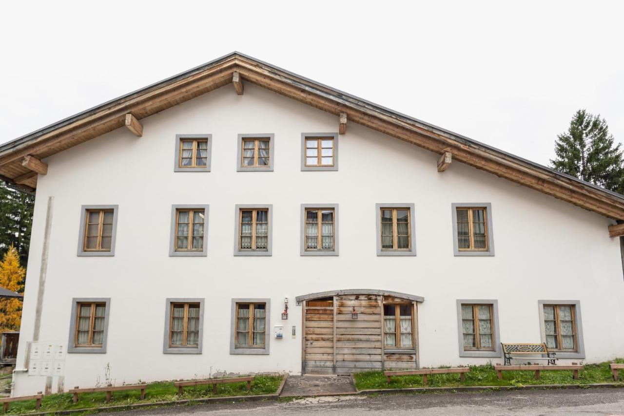 Villa S. Francesco - Stayincortina Cortina d'Ampezzo Ngoại thất bức ảnh